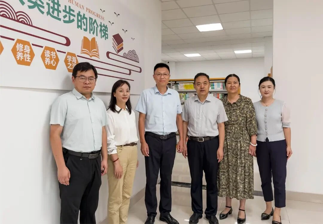1787909085910300.webp 图片